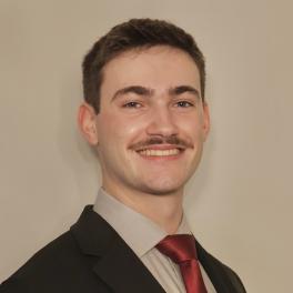 Luke Ponesse headshot